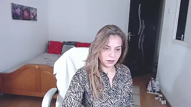 evamaria2024 online show from 12/04/25, 09:40