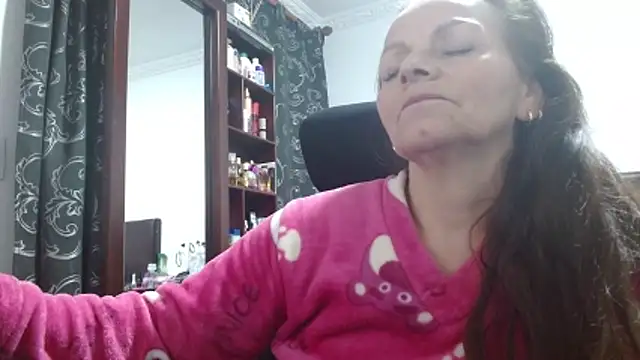 Snapshot of asleycavta chatting on 04/07/26, 04:57 asleycavta online show from 04/07/26, 04:57