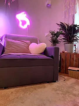 Mia Railey online show from 09/08/25, 04:28