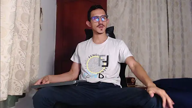 HomeAloneK online show from 09/28/25, 09:20