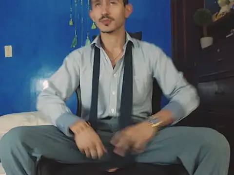 HomeAloneK online show from 10/29/25, 07:37