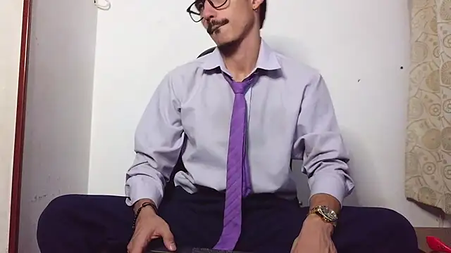 Snapshot of HomeAloneK chatting on 02/12/26, 08:04 HomeAloneK online show from 02/12/26, 08:04