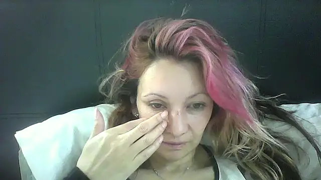 Snapshot of Paulita_x3 chatting on 02/05/25, 01:44 Paulita x3 online show from 02/05/25, 01:44