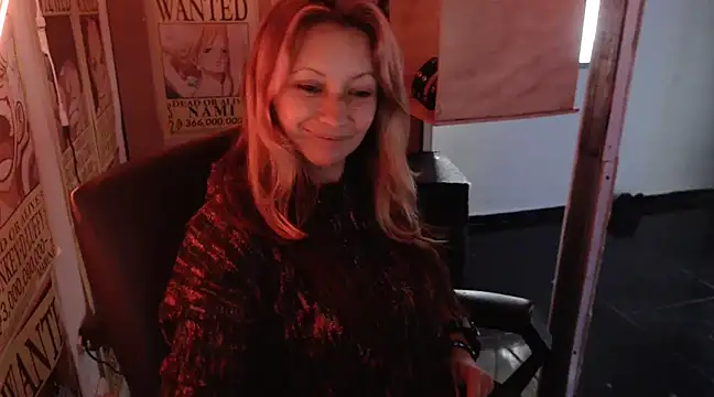 Snapshot of Paulita_x3 chatting on 02/14/25, 04:52 Paulita x3 online show from 02/14/25, 04:52