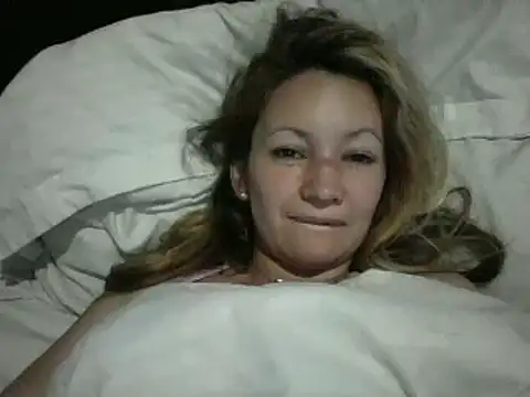 Snapshot of Paulita_x3 chatting on 10/18/25, 10:49 Paulita x3 online show from 10/18/25, 10:49