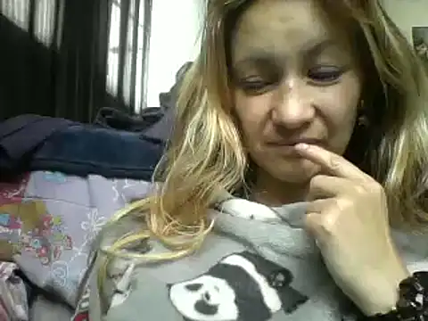 Snapshot of Paulita_x3 chatting on 06/28/26, 11:38 Paulita x3 online show from 06/28/26, 11:38