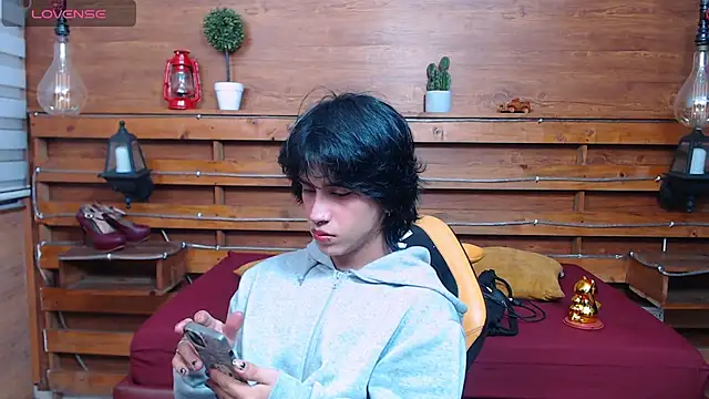 alex 477 online show from 06/25/26, 11:37