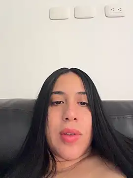 Gigi-bom online show from 06/23/26, 07:01