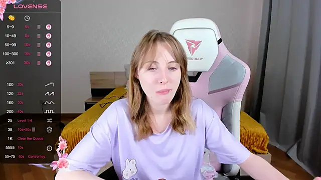 Snapshot of Cowell_Adelina chatting on 03/22/25, 12:35 Cowell Adelina online show from 03/22/25, 12:35