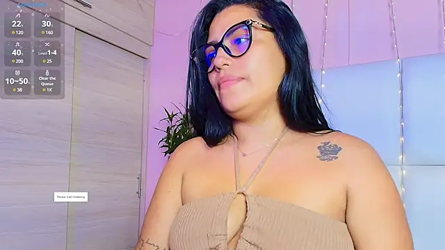 Snapshot of kiana_cream chatting on 02/28/25, 12:42 kiana cream online show from 02/28/25, 12:42