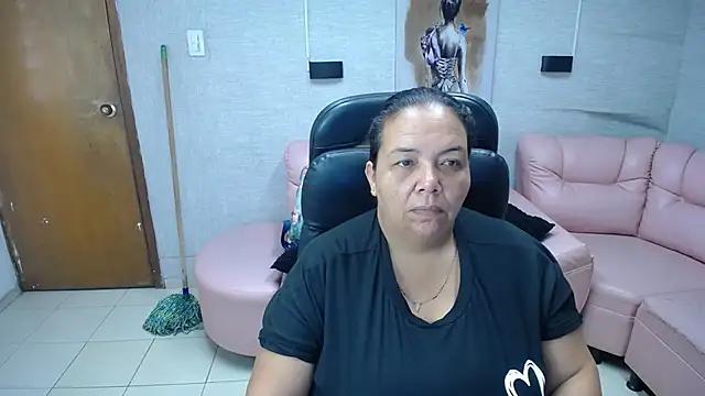 Penelope Nipples  online show from 11/25/25, 11:43