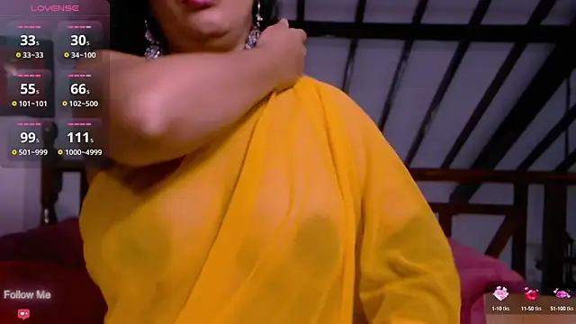 Snapshot of Ruvi_Queen chatting on 10/15/25, 07:41 Ruvi Queen online show from 10/15/25, 07:41