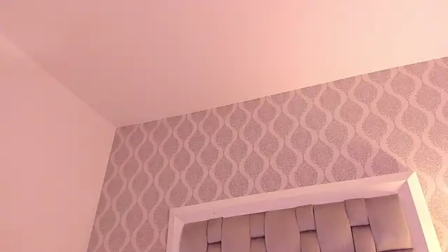 Snapshot of Megan_Leal1 chatting on 11/05/25, 03:50 Megan Leal1 online show from 11/05/25, 03:50