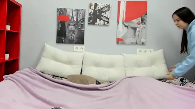 Tiny JuJu online show from 10/22/25, 01:39