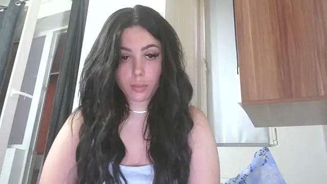 Snapshot of LovelyJulliette chatting on 06/12/26, 04:28 LovelyJulliette online show from 06/12/26, 04:28