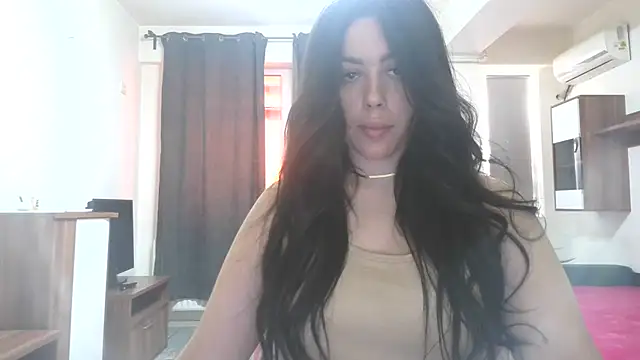 Snapshot of LovelyJulliette chatting on 06/16/26, 02:19 LovelyJulliette online show from 06/16/26, 02:19
