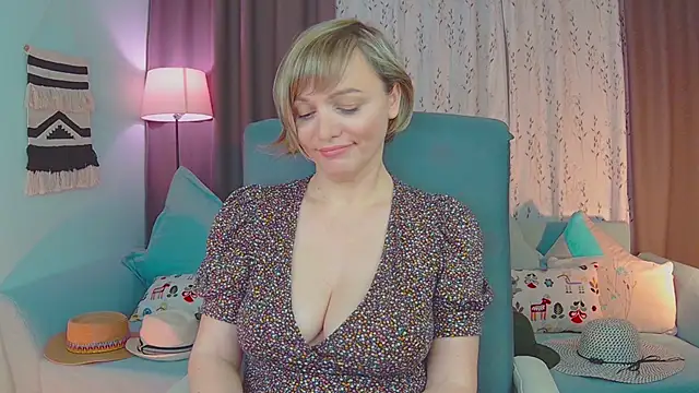 NandiSmile online show from 02/28/25, 07:46