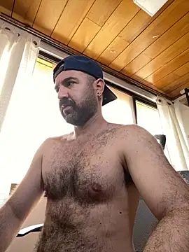 ADONIS ART01 online show from 11/11/25, 04:29