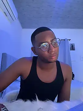 Snapshot of Arwens_bell08 chatting on 03/05/25, 11:05 Arwens bell08 online show from 03/05/25, 11:05