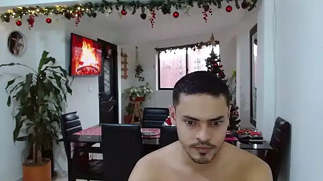 Snapshot of giannandblacke chatting on 12/20/24, 10:00 giannandblacke online show from 12/20/24, 10:00