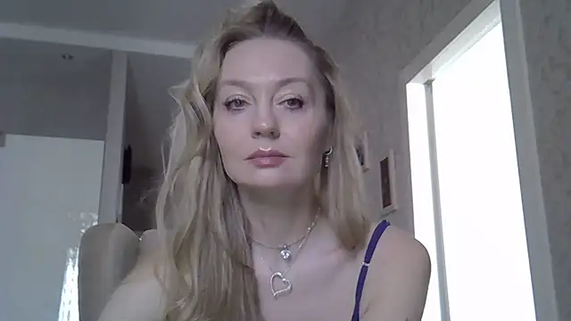 ZarinaSwift online show from 04/04/26, 04:33