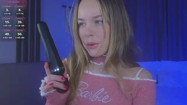 Snapshot of milly_shy chatting on 01/12/26, 06:40 milly shy online show from 01/12/26, 06:40