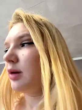 AmmyHot online show from 10/23/25, 04:34