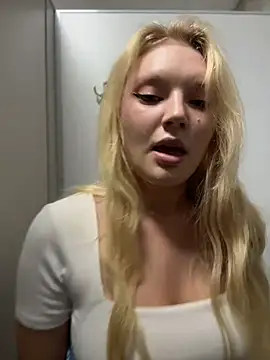 AmmyHot online show from 06/16/26, 04:59