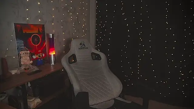 cuteamberlyyy online show from 11/28/25, 03:53