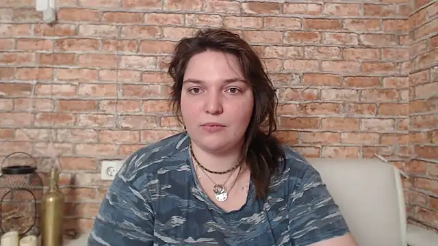 Amelia Kiss  online show from 01/24/25, 06:57