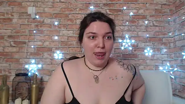 Amelia Kiss  online show from 01/29/25, 06:54