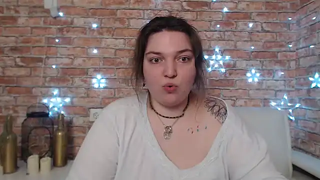 Amelia Kiss  online show from 02/01/25, 03:41