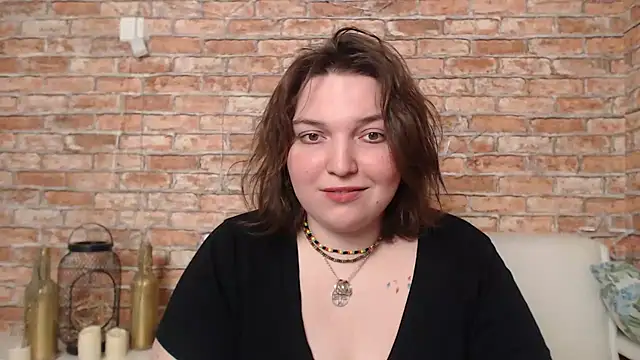 Amelia Kiss  online show from 02/20/25, 03:45