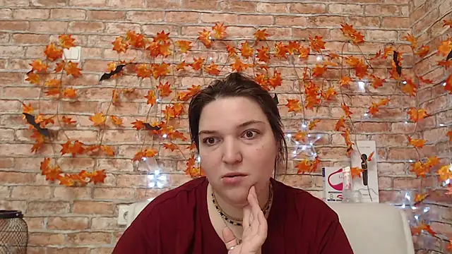 Amelia Kiss  online show from 11/05/25, 12:43