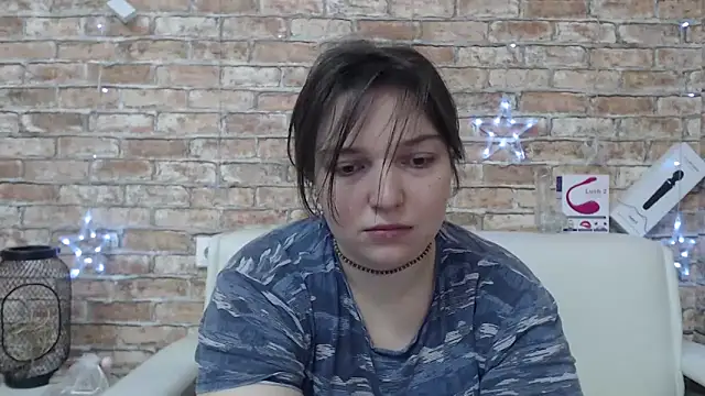 Snapshot of Amelia_Kiss_ chatting on 04/14/26, 01:00 Amelia Kiss online show from 04/14/26, 01:00