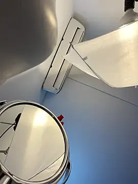 Snapshot of Sol_Miller chatting on 02/12/25, 11:30 Sol Miller online show from 02/12/25, 11:30