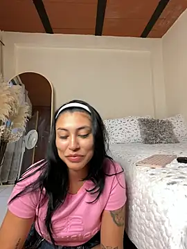 Snapshot of Sol_Miller chatting on 03/05/25, 10:21 Sol Miller online show from 03/05/25, 10:21