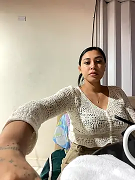 Snapshot of Sol_Miller chatting on 09/26/25, 01:09 Sol Miller online show from 09/26/25, 01:09