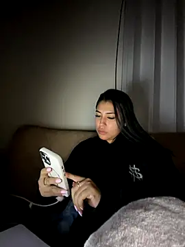 Snapshot of Sol_Miller chatting on 10/10/25, 03:38 Sol Miller online show from 10/10/25, 03:38