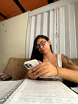 Snapshot of Sol_Miller chatting on 10/26/25, 07:20 Sol Miller online show from 10/26/25, 07:20