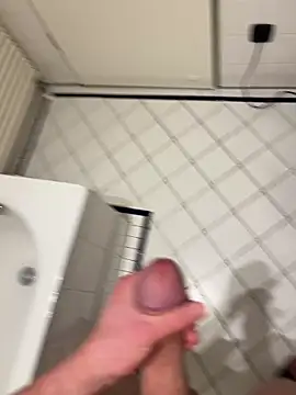 Snapshot of Lucasbwc69 chatting on 12/30/24, 08:15 Lucasbwc69 online show from 12/30/24, 08:15