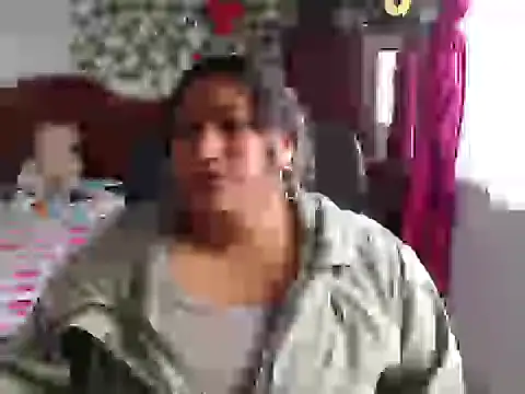 Snapshot of EmilyLove1014 chatting on 12/27/24, 07:35 EmilyLove1014 online show from 12/27/24, 07:35