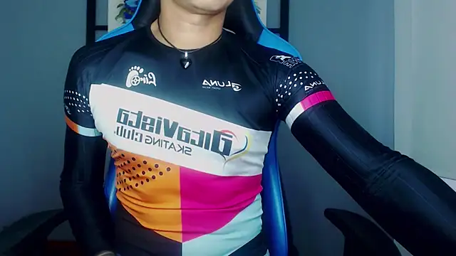 Snapshot of Mistress_dominick chatting on 02/18/26, 10:28 Mistress dominick online show from 02/18/26, 10:28