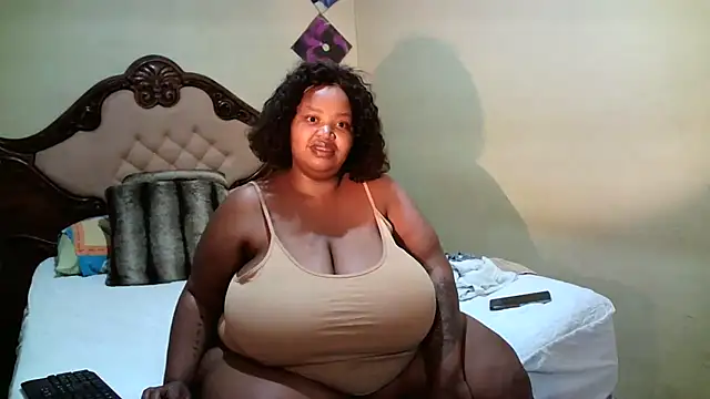 Snapshot of HOTBIGMELONSxx chatting on 06/09/26, 09:26 HOTBIGMELONSxx online show from 06/09/26, 09:26