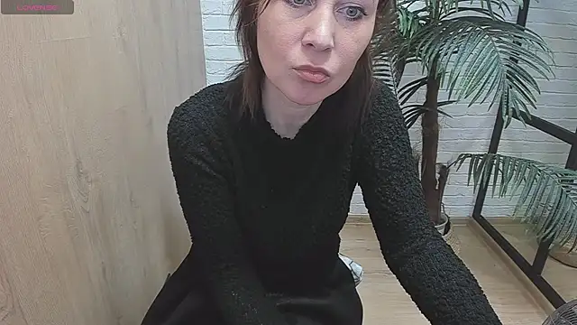 ZoeEast online show from 12/14/24, 01:27