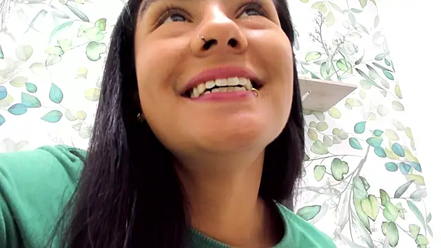 atilanadiaz7 online show from 03/05/25, 02:12