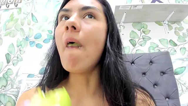 atilanadiaz7 online show from 11/27/25, 06:10