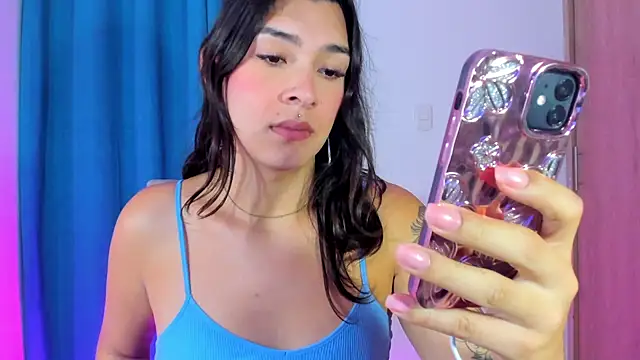 Camila Coxx online show from 01/06/25, 03:42