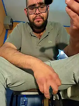 Snapshot of Ricorry@xh chatting on 12/03/24, 04:25 Ricorryxh online show from 12/03/24, 04:25