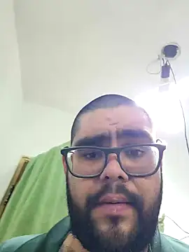 Snapshot of Ricorry@xh chatting on 12/18/24, 05:37 Ricorryxh online show from 12/18/24, 05:37